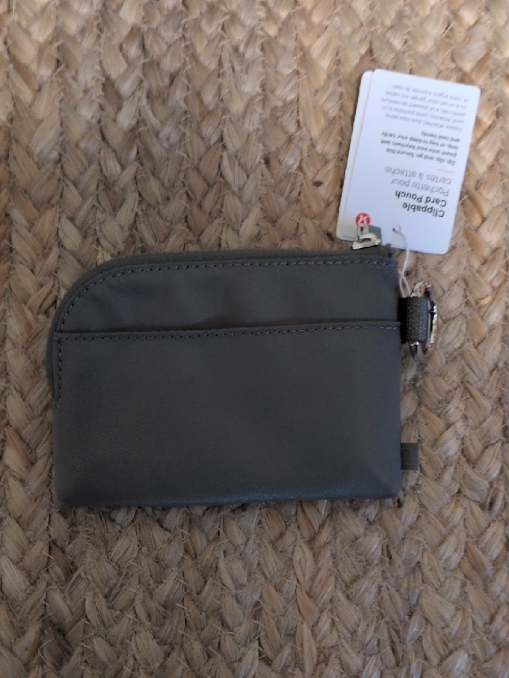 lululemon athletica gray clippable card pouch with silver keyring - Picture 5 of 6